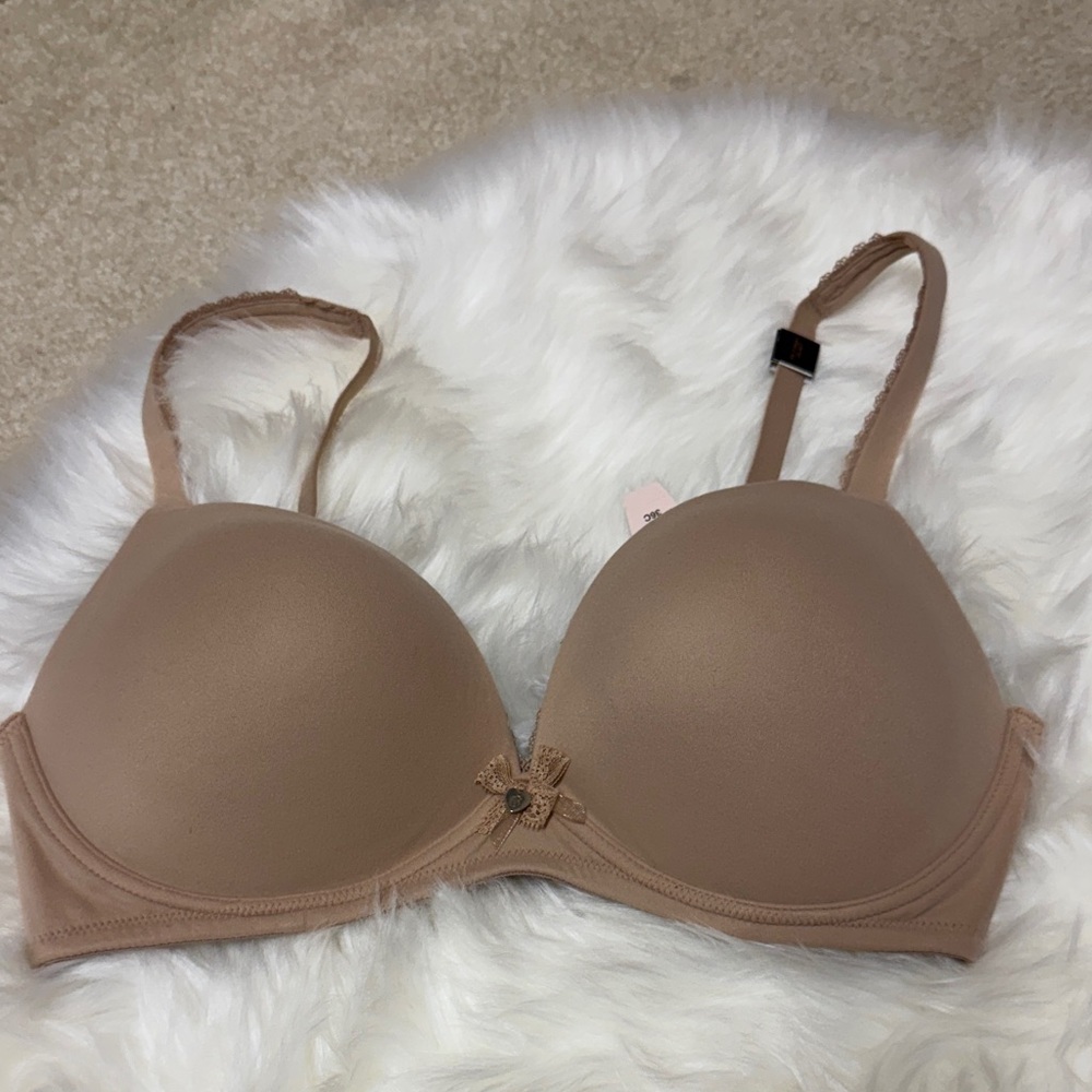 NEW Body by Victoria No Wire Bra